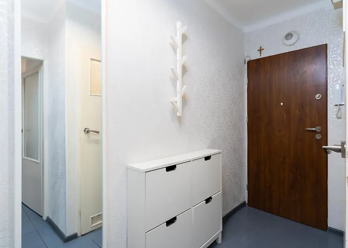 Jaremy Standard By Bookinghost *