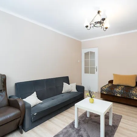 Jaremy Standard By Bookinghost * Cracovia